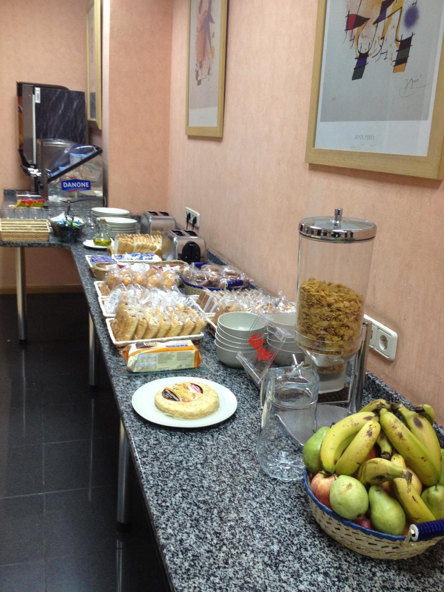 Hostal Cataluna Сарагоса Екстериор снимка